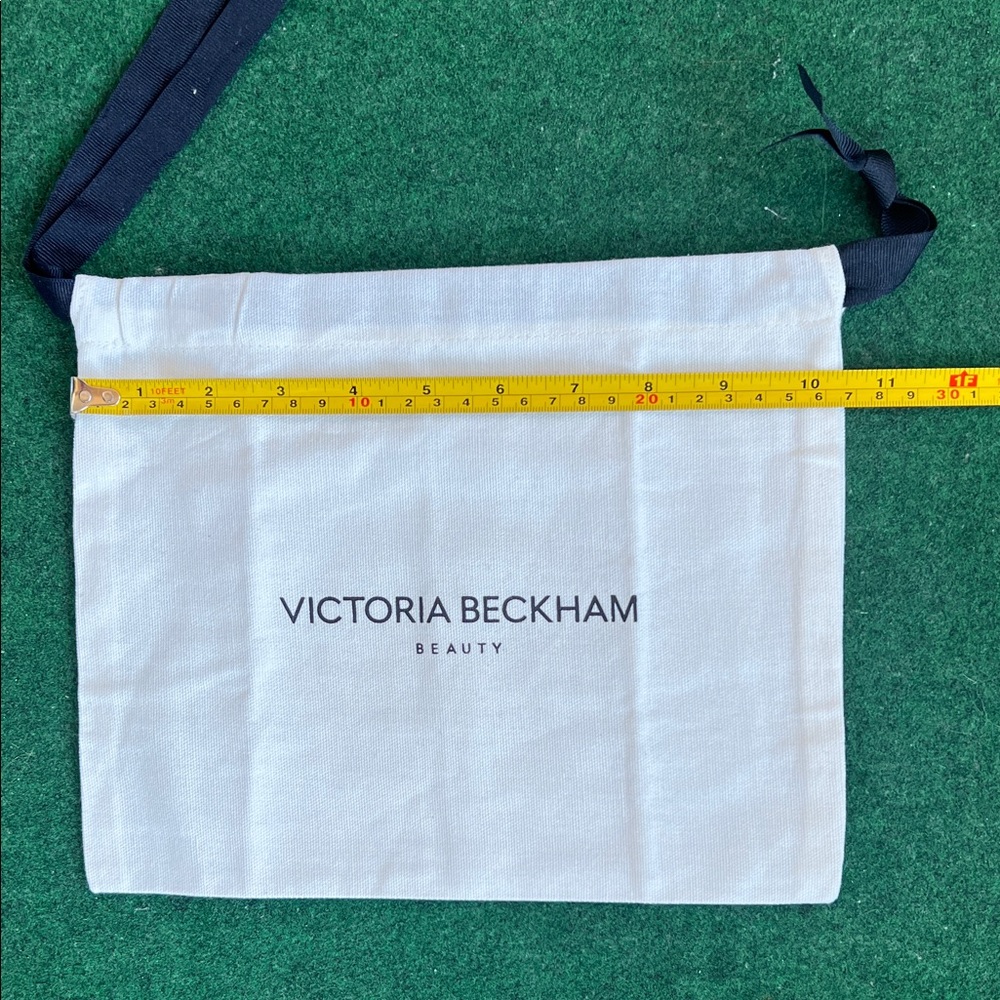 Victoria Beckham White Cosmetic Drawstring Bag with Navy Straps